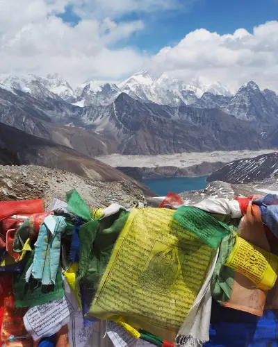 Treky pod K2 a Mt. Everest
